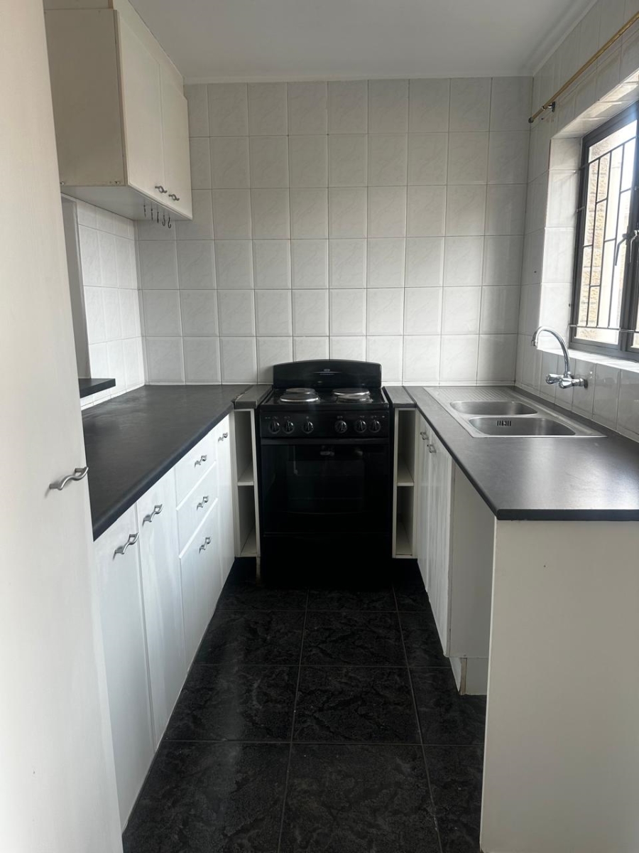 To Let 3 Bedroom Property for Rent in Southfield Western Cape